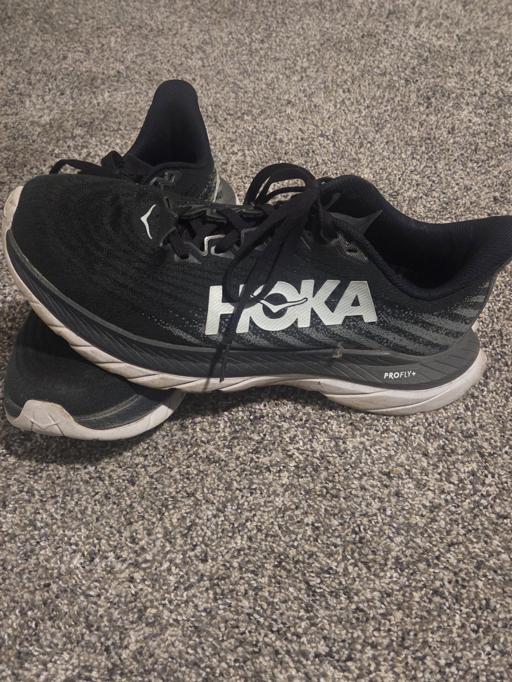 HOKA Sz. 9 Women's Black Mach 5 Running Shoes - Lightweight Cushioning